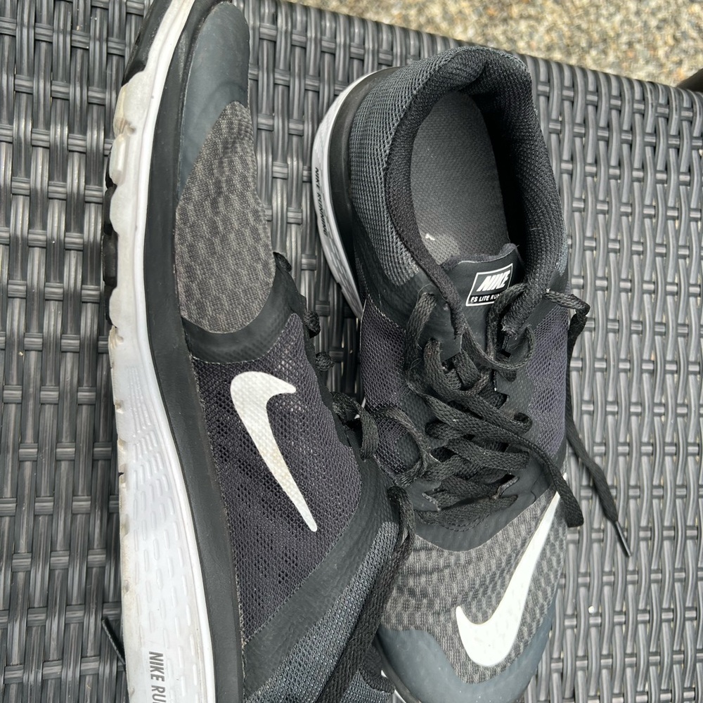 Women’s nike running shoes